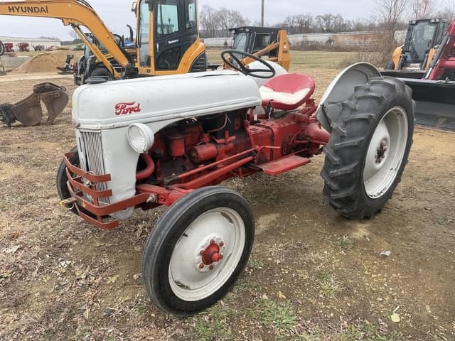 Image of Ford 8N equipment image 2