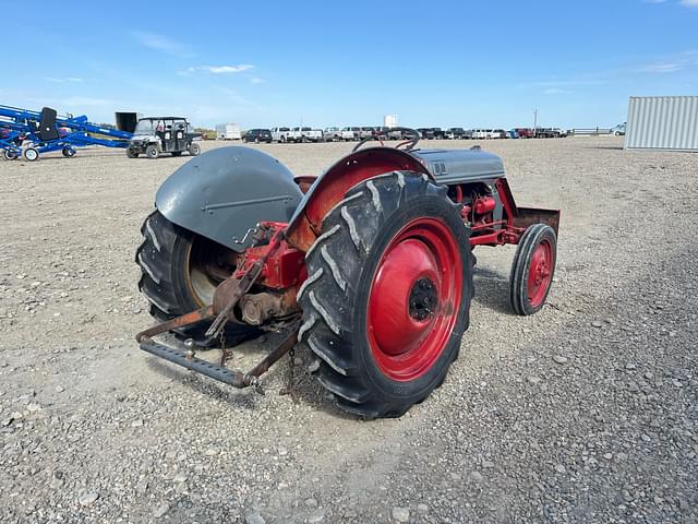 Image of Ford 8N equipment image 4