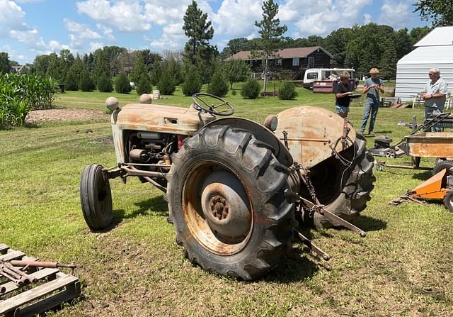 Image of Ford 8N equipment image 4