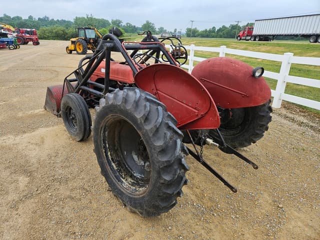 Image of Ford 8N equipment image 2
