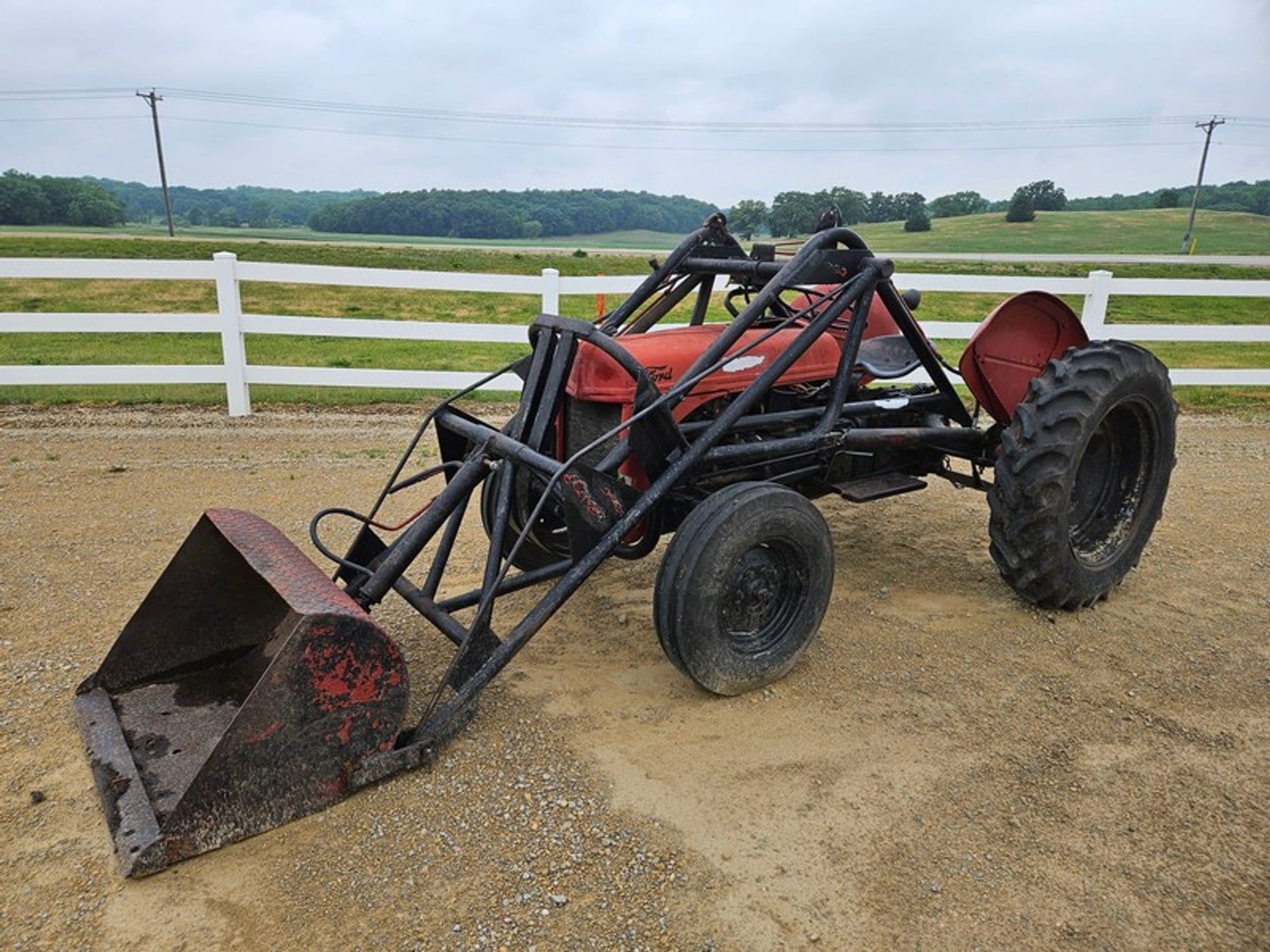 Ford 8N Equipment Image0