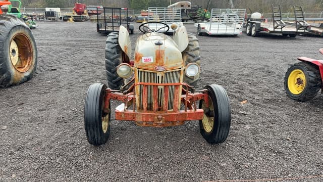 Image of Ford 8N equipment image 1