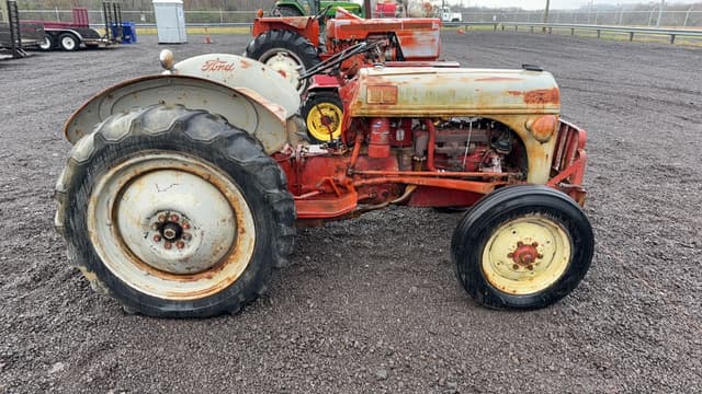 Image of Ford 8N equipment image 4