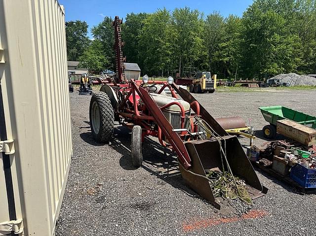 Image of Ford 8N equipment image 2