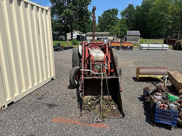 Image of Ford 8N equipment image 1
