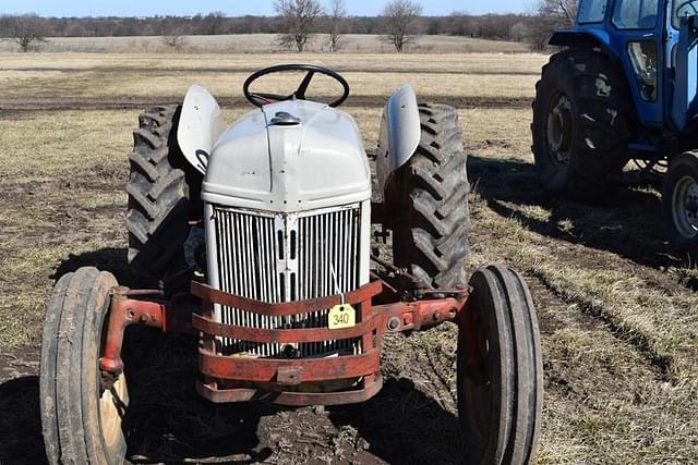 Image of Ford 8N equipment image 1