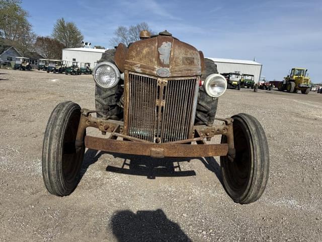 Image of Ford 8N equipment image 4