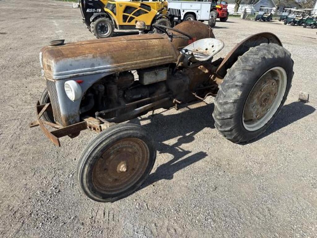 Image of Ford 8N Primary image