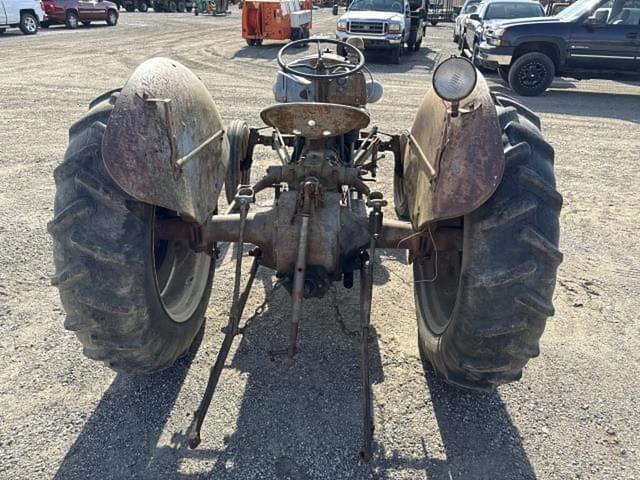 Image of Ford 8N equipment image 2