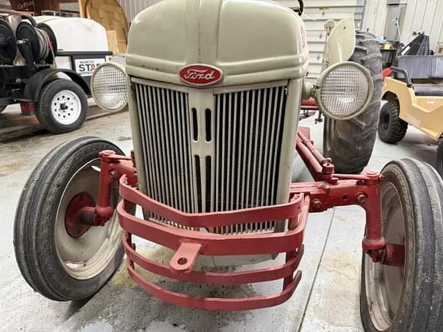 Image of Ford 8N equipment image 4