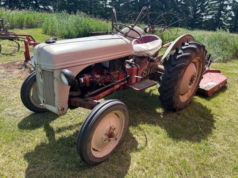 Image of Ford 8N Primary image