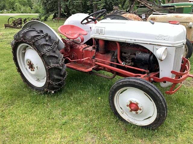Image of Ford 8N equipment image 2