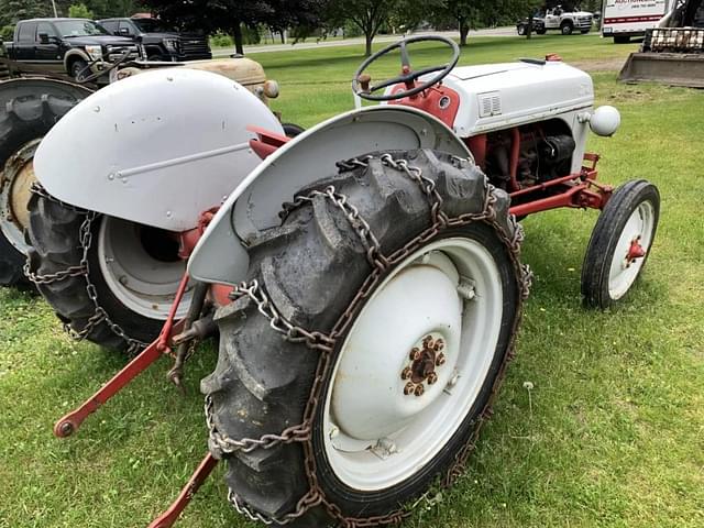 Image of Ford 8N equipment image 3
