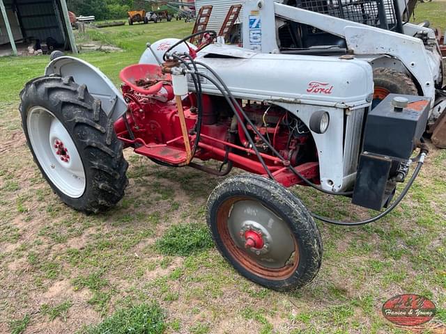 Image of Ford 8N equipment image 2