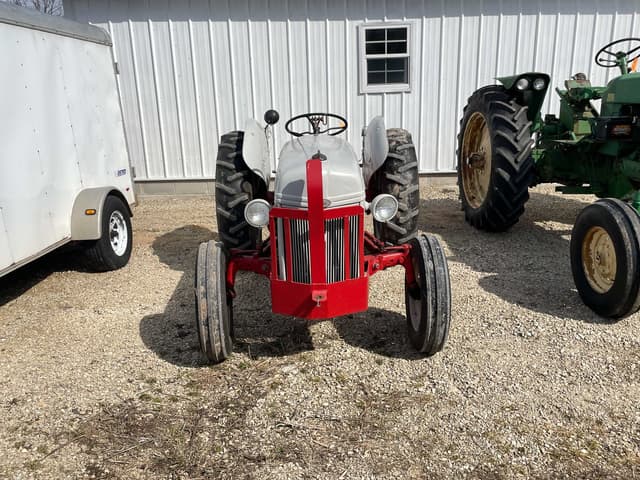 Image of Ford 8N equipment image 1