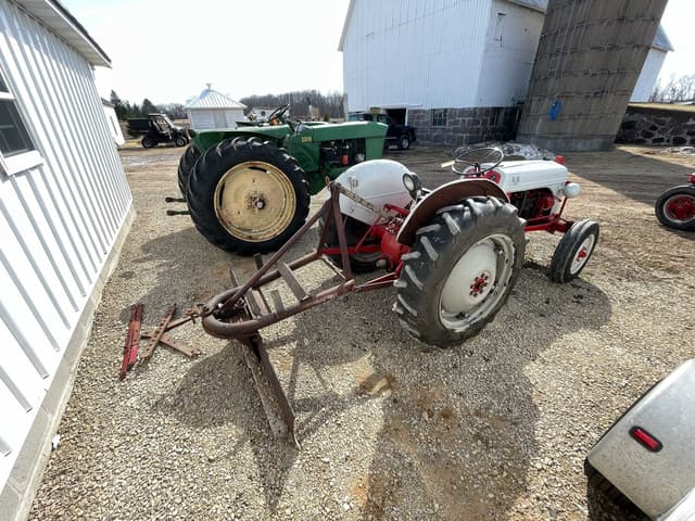 Image of Ford 8N equipment image 4