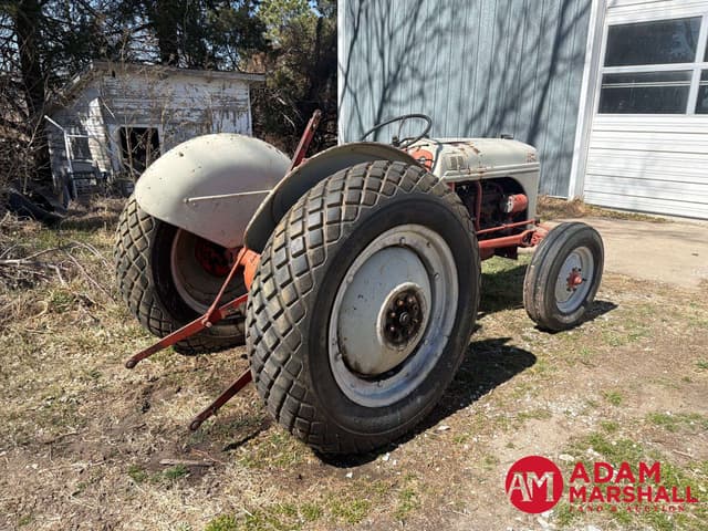 Image of Ford 8N equipment image 4
