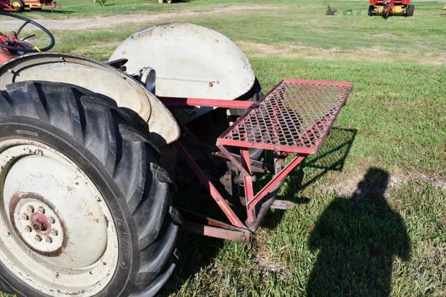 Image of Ford 8N equipment image 2