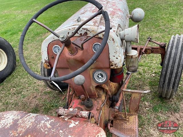Image of Ford 8N equipment image 1