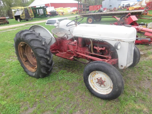 Image of Ford 8N equipment image 3