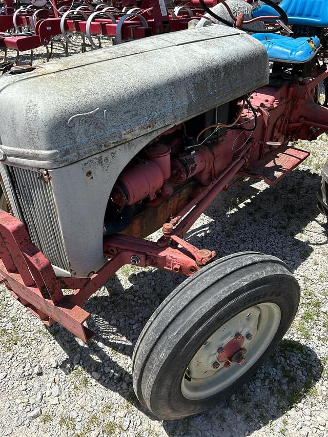 Image of Ford 8N equipment image 1