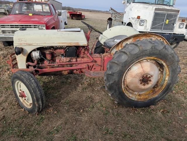 Image of Ford 8N equipment image 2