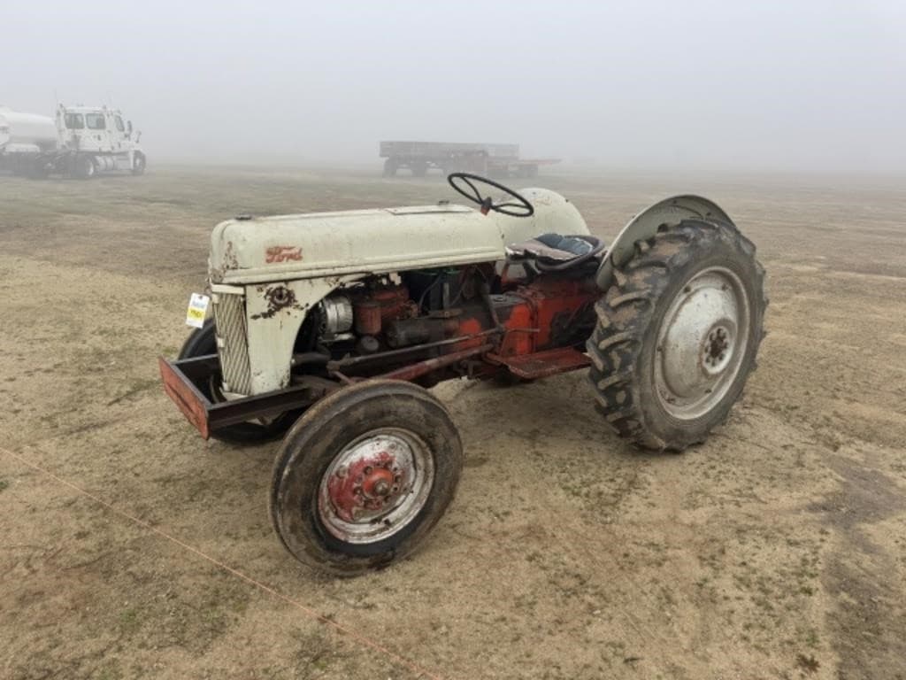 Image of Ford 8N Image 0