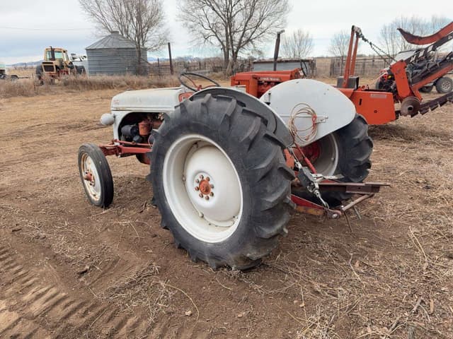 Image of Ford 8N equipment image 1