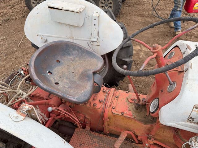 Image of Ford 8N equipment image 4