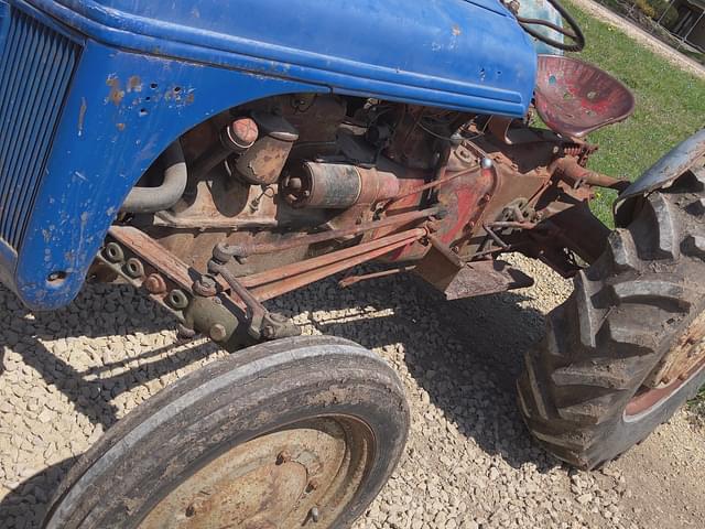 Image of Ford 8N equipment image 4