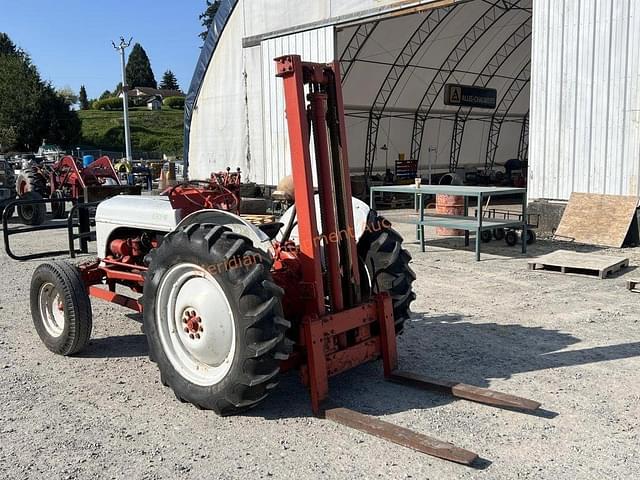 Image of Ford 8N equipment image 2