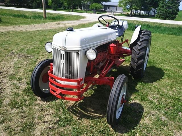 Image of Ford 8N equipment image 1