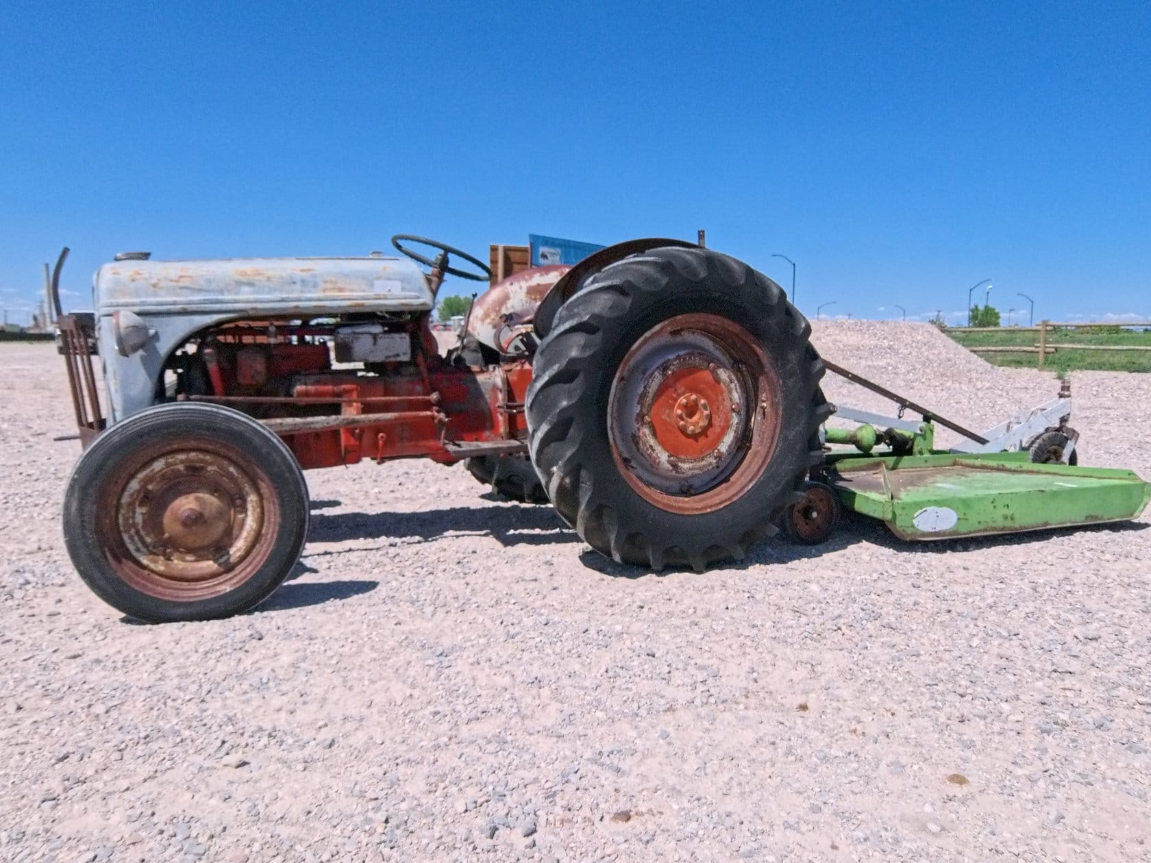 Ford 8N Equipment Image0