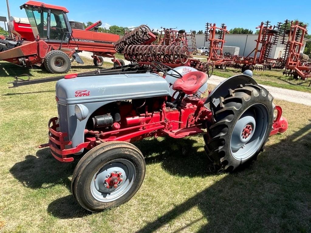 Ford 8N Equipment Image0