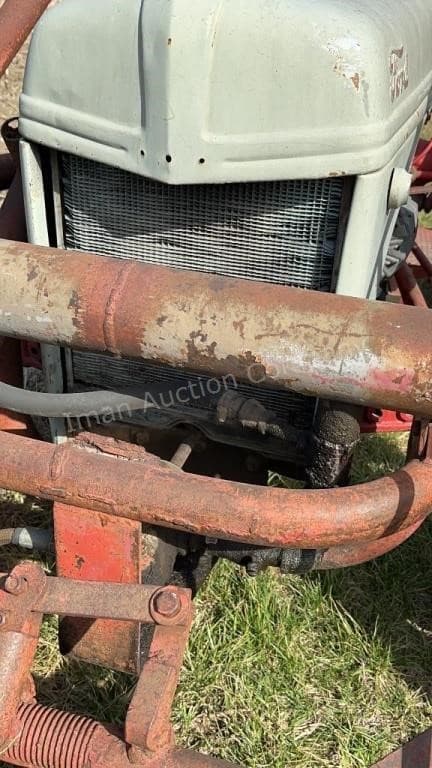 Image of Ford 8N equipment image 3