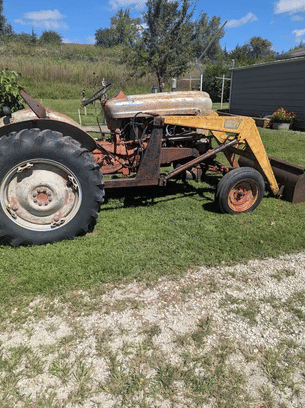 Ford 900 Equipment Image0