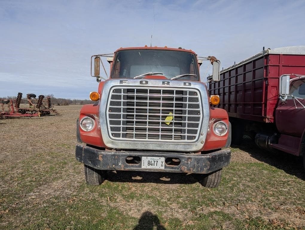 Image of Ford 9000 Primary image