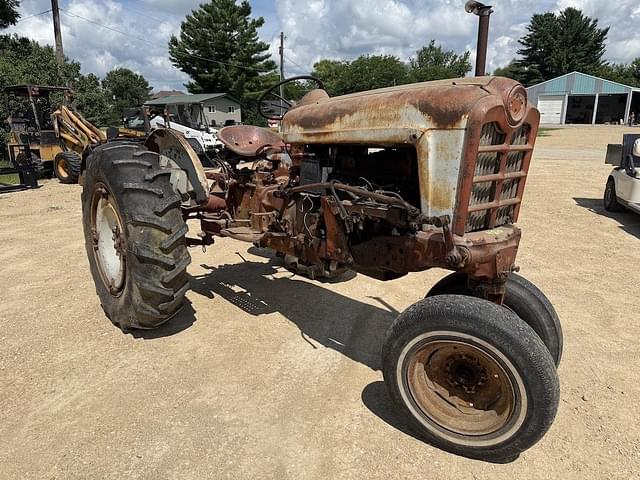 Image of Ford 900 equipment image 2