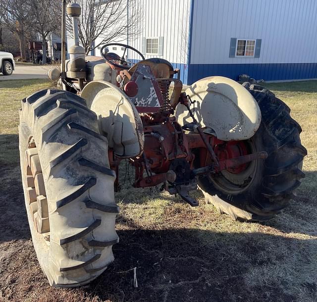 Image of Ford 901 equipment image 4