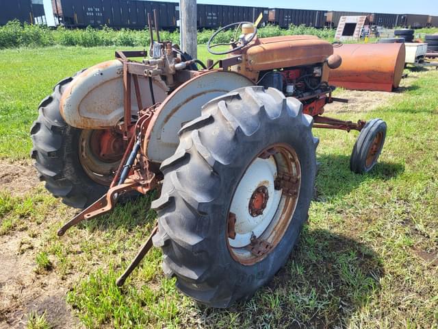 Image of Ford 901 equipment image 3