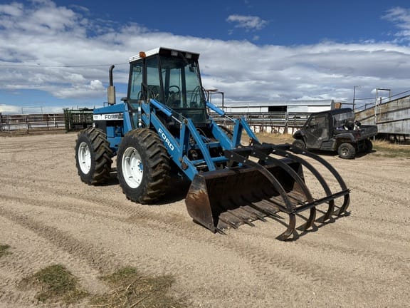 Ford 9030 Equipment Image0