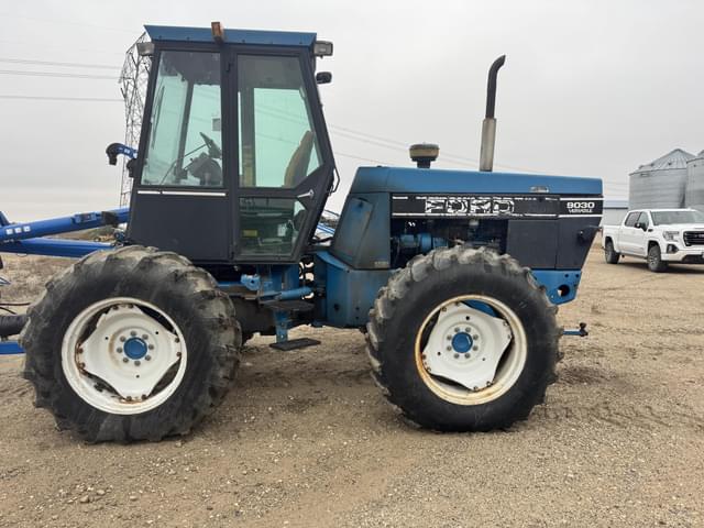 Image of Ford 9030 equipment image 3