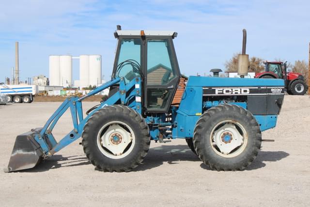 Image of Ford 9030 equipment image 2
