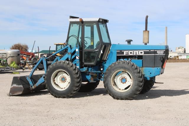 Image of Ford 9030 equipment image 3