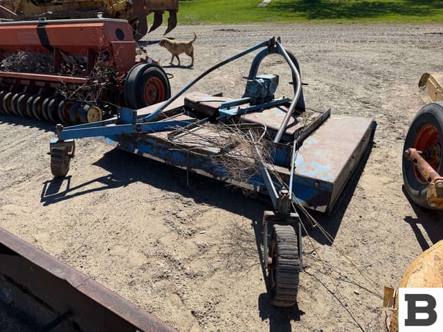 Image of Ford 906 equipment image 4