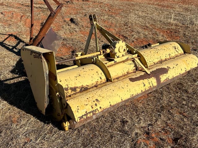 Image of Ford 917 equipment image 2