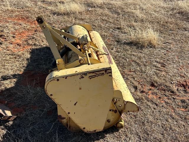 Image of Ford 917 equipment image 3