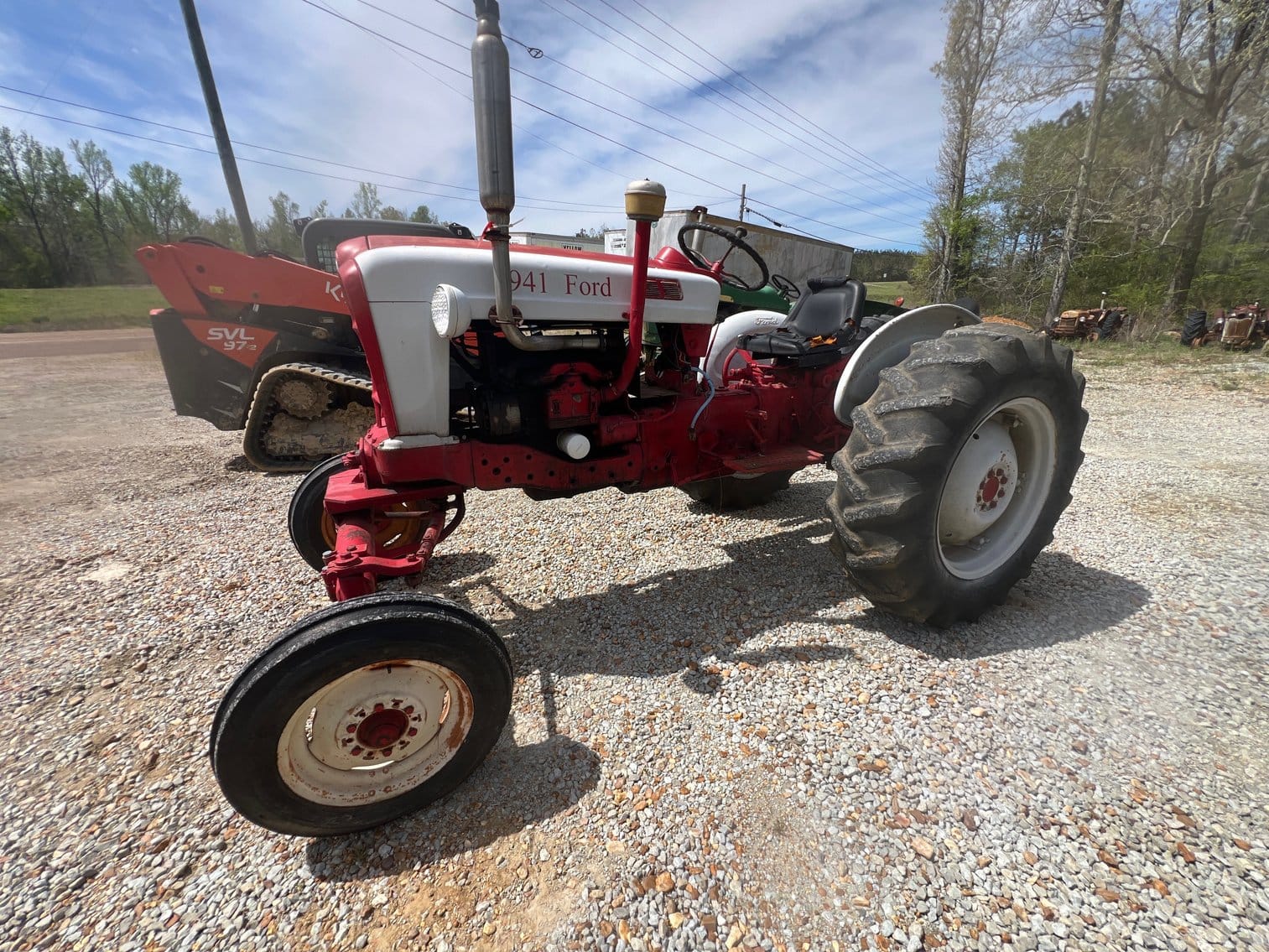 Ford 941 Equipment Image0