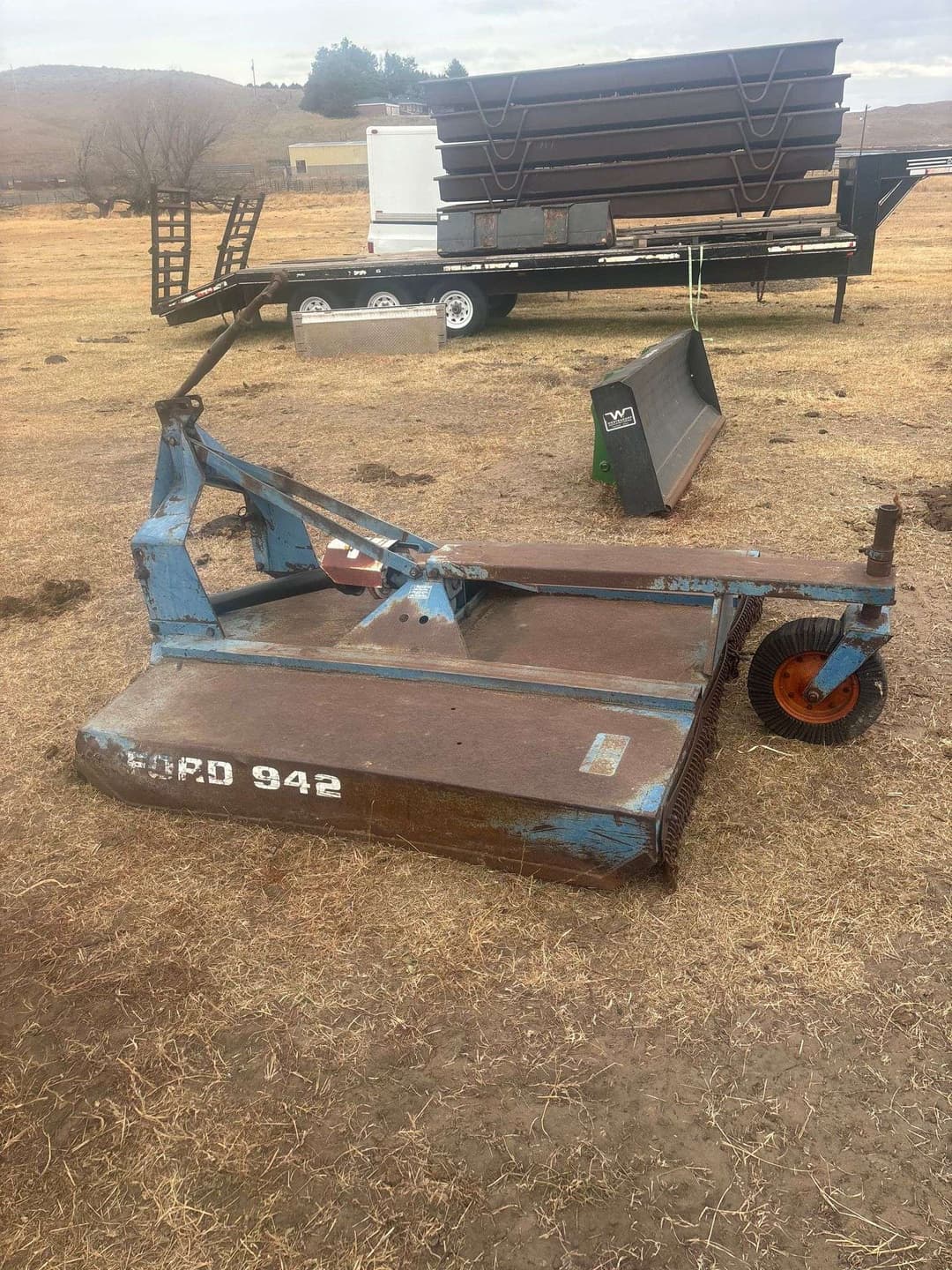 Image of Ford 942 Image 0