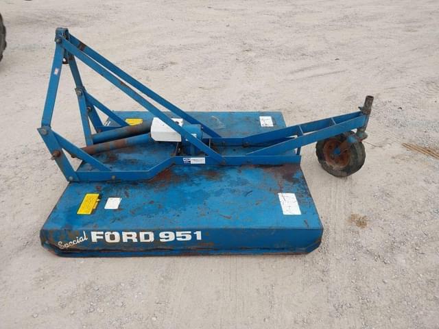 Image of Ford 951 equipment image 4